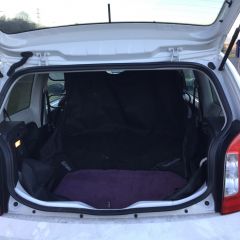Citigo with variable boot floor, plus dog bars Citigo with variable boot floor, plus dog bars