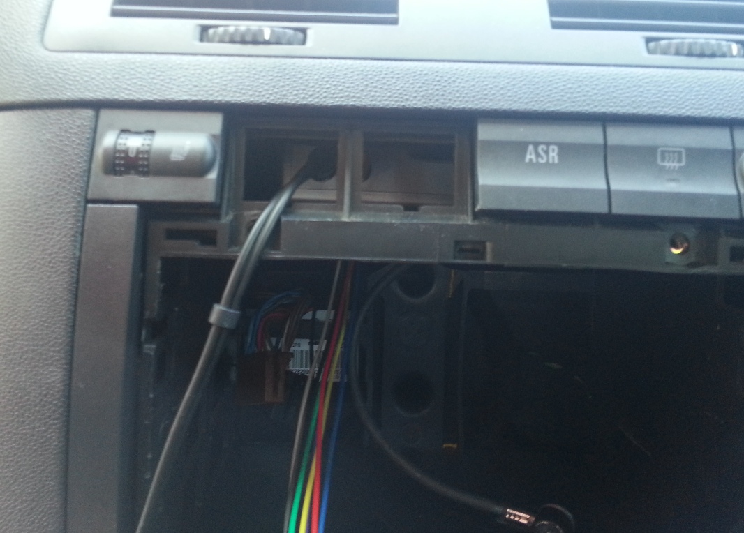 Fitting the AUX kit