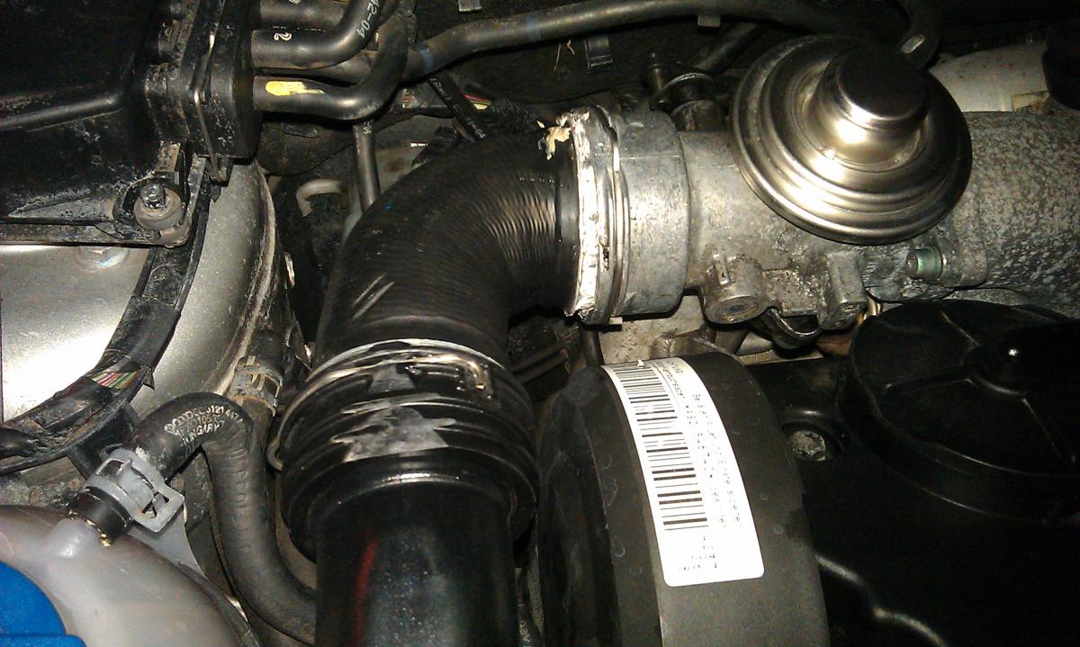 My boost leak hunt! - Top Boost Pipe!