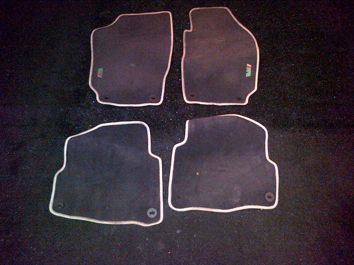 FABIA VRS MK1 OEM CAR MATS (Anthracite with silver trim) OEM