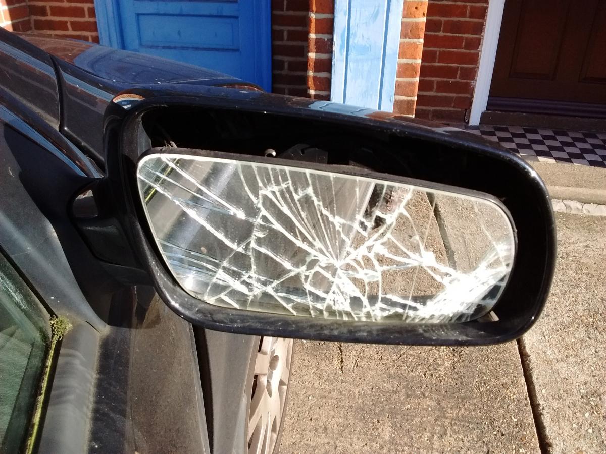 Fabia VRS broken wing mirror glass question Skoda Fabia Mk I (1999