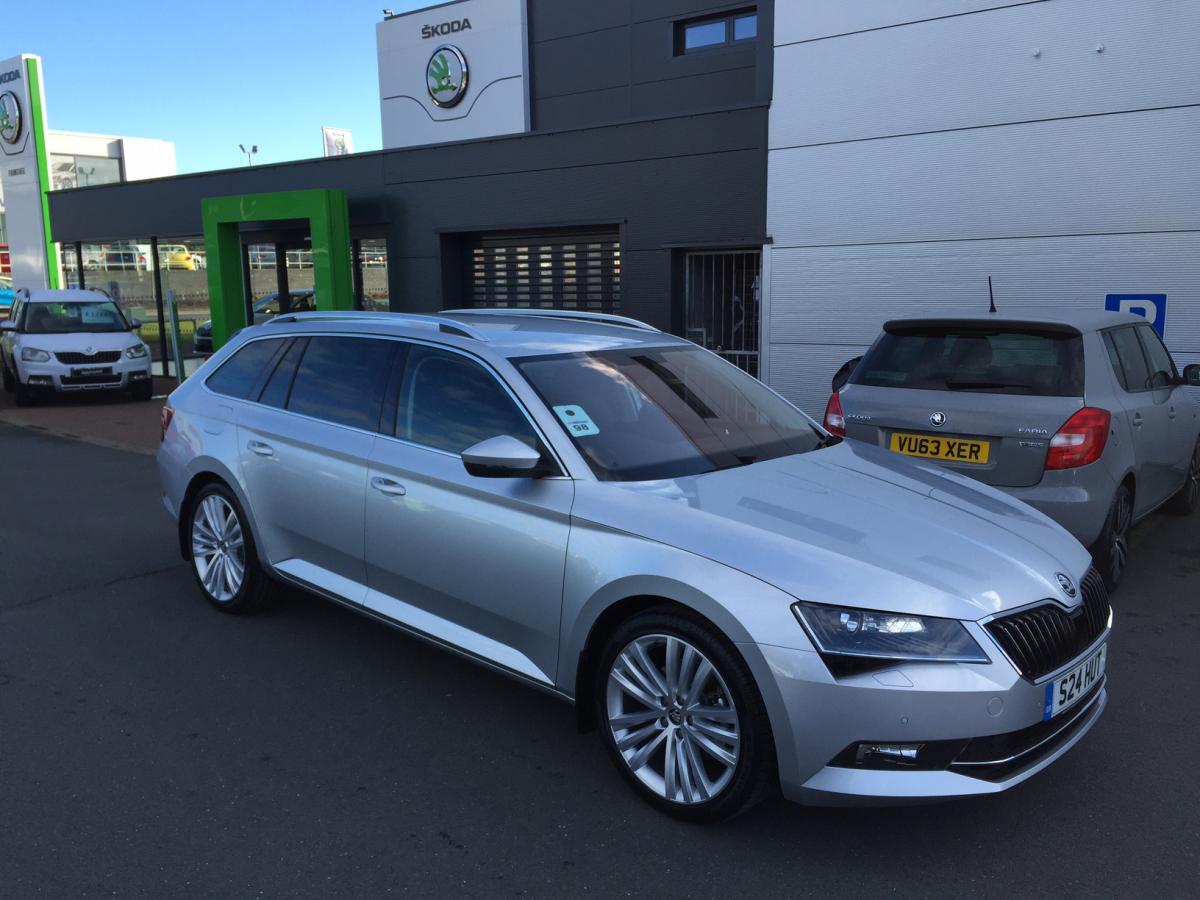 Superb vs Audi A6 Skoda Superb