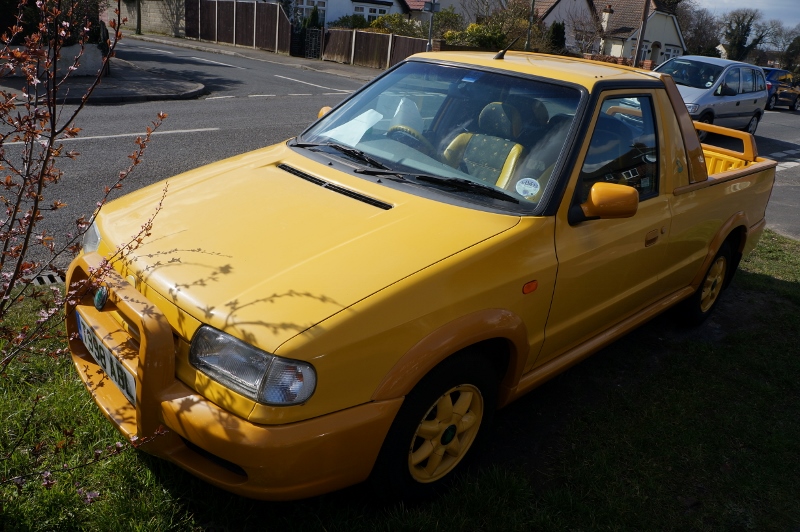 Skoda Felicia Fun with Truckman and roof bars- 