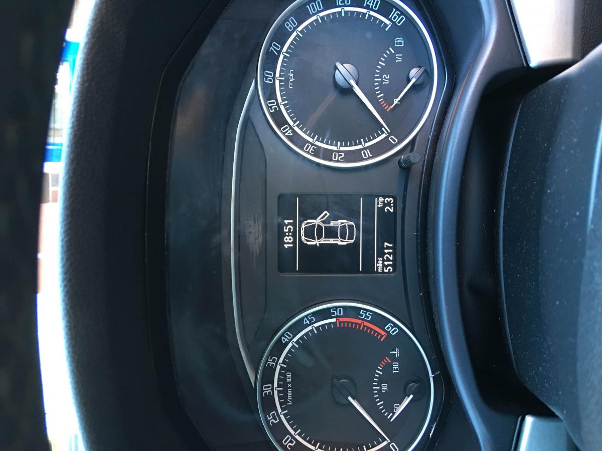 Removing Dashboard/Instrument Cluster Glass? Skoda Octavia Mk II (2004 2013) BRISKODA