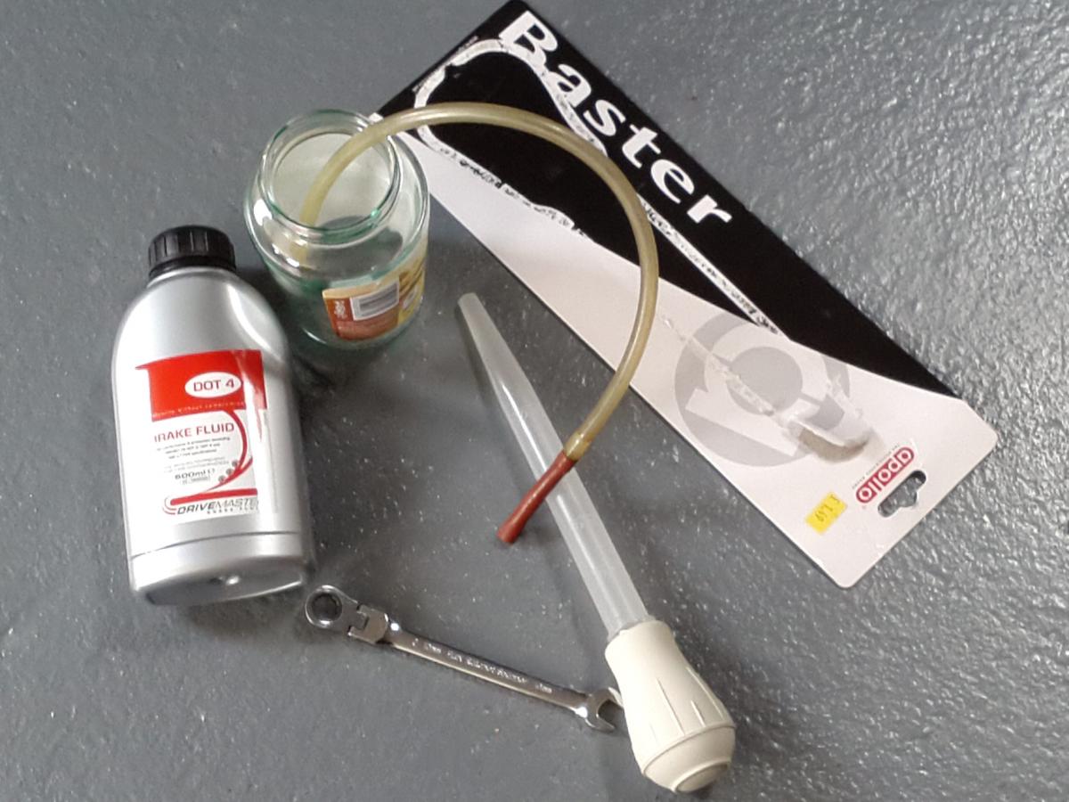 Ready to change brake fluid Skoda Fabia Mk II (20072014) BRISKODA