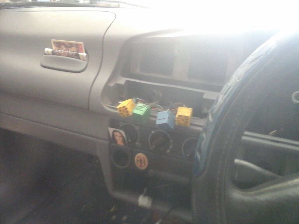 guide on removing the felicia dashboard - Skoda Favorit ... skoda felicia 1999 fuse box 