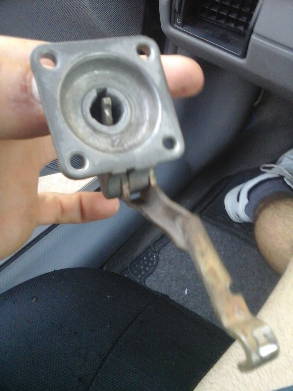 pierburg 2e3 accelerator pump problem Skoda Favorit, Skoda Felicia