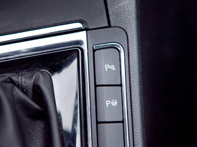 How do I know if my car has bluetooth Skoda Superb Mk II (20082015