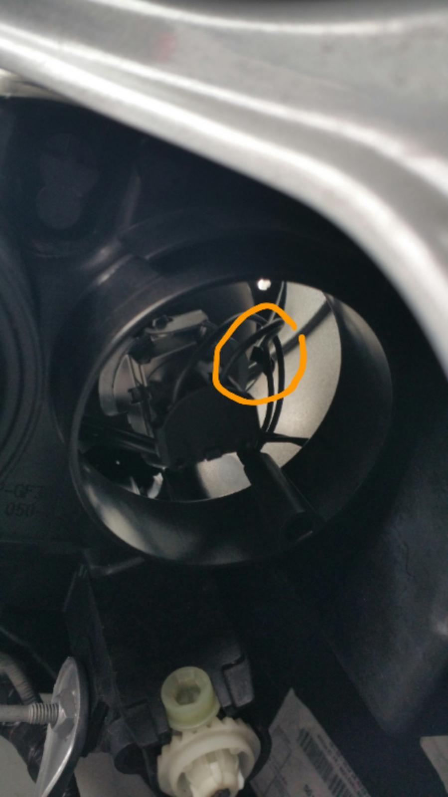 Headlights adjustment for driving abroad Skoda Superb Mk II (2008