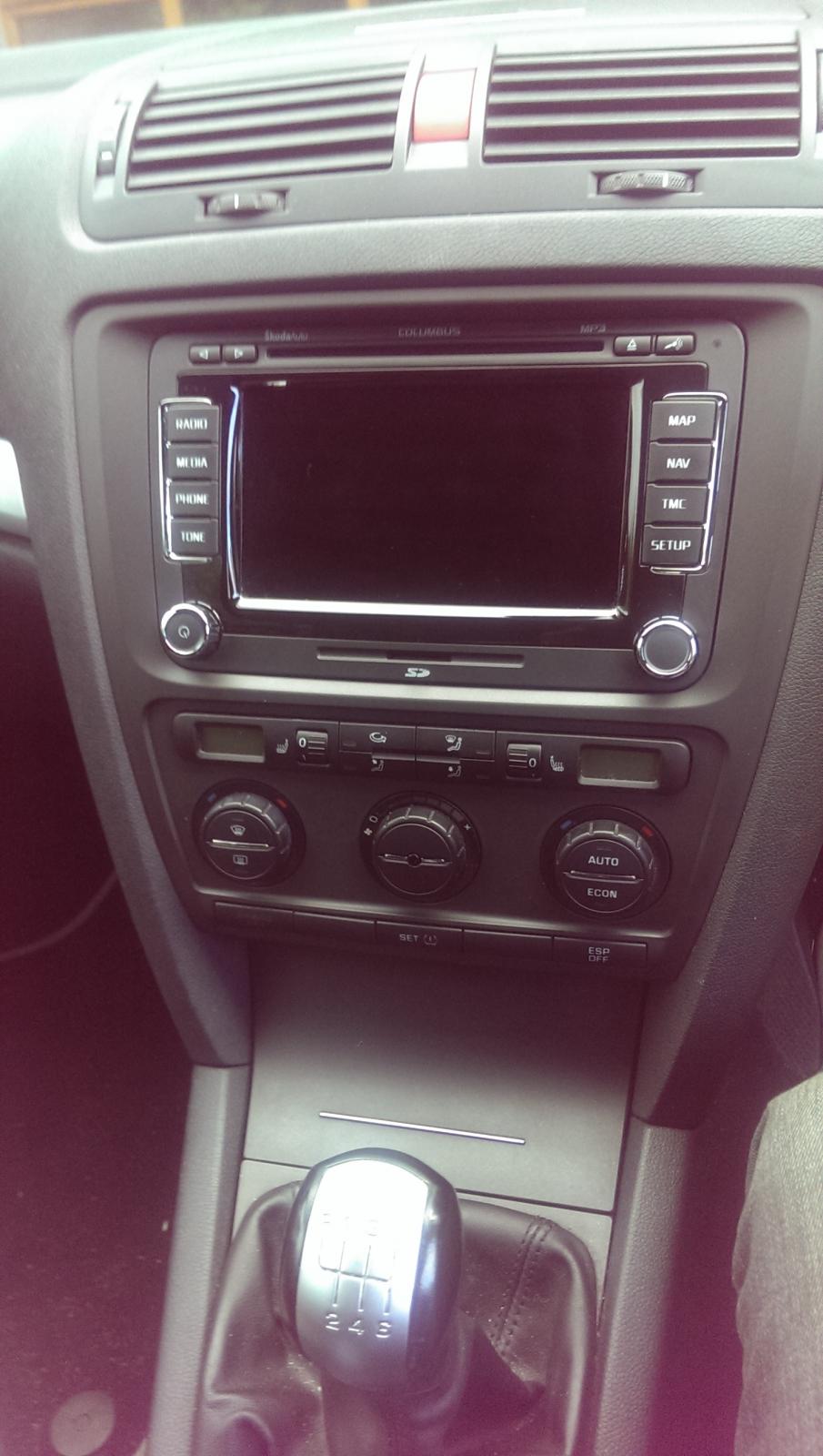 DIY silver stereo fascia and canbus install