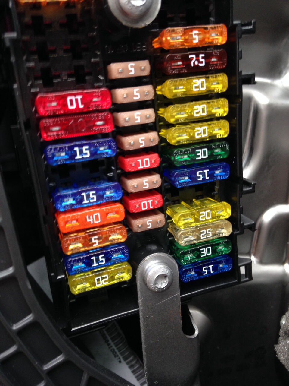 Front lighter socket failure Skoda Yeti BRISKODA