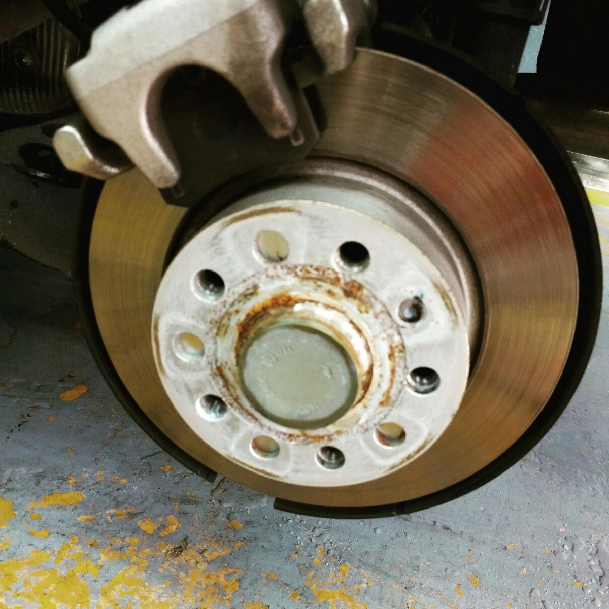 Rust on wheel hub Skoda Octavia Mk III (2013 2020) BRISKODA