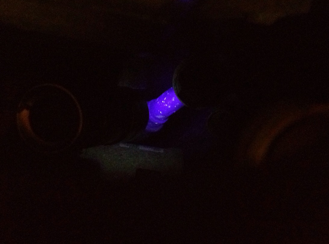 Air Con Leak - Aic con specialist unable to find leak, dealer blame the condenser