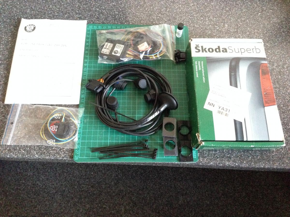 SOLD - Genuine ? koda Superb (MKI) reversing sensor kit