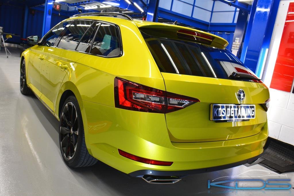 large.car-3.jpeg.823d62a132004154fa30cbc