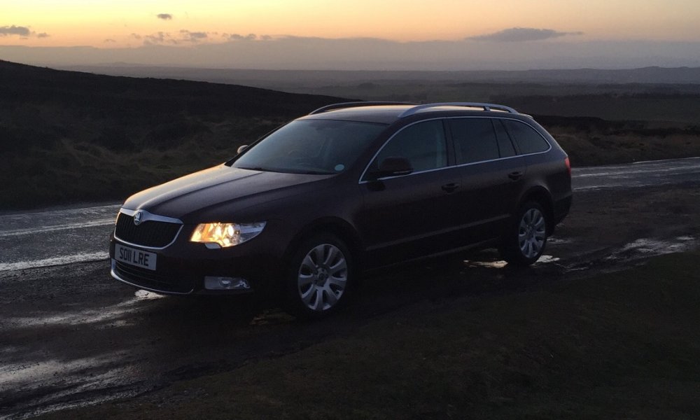 skoda superb.jpg