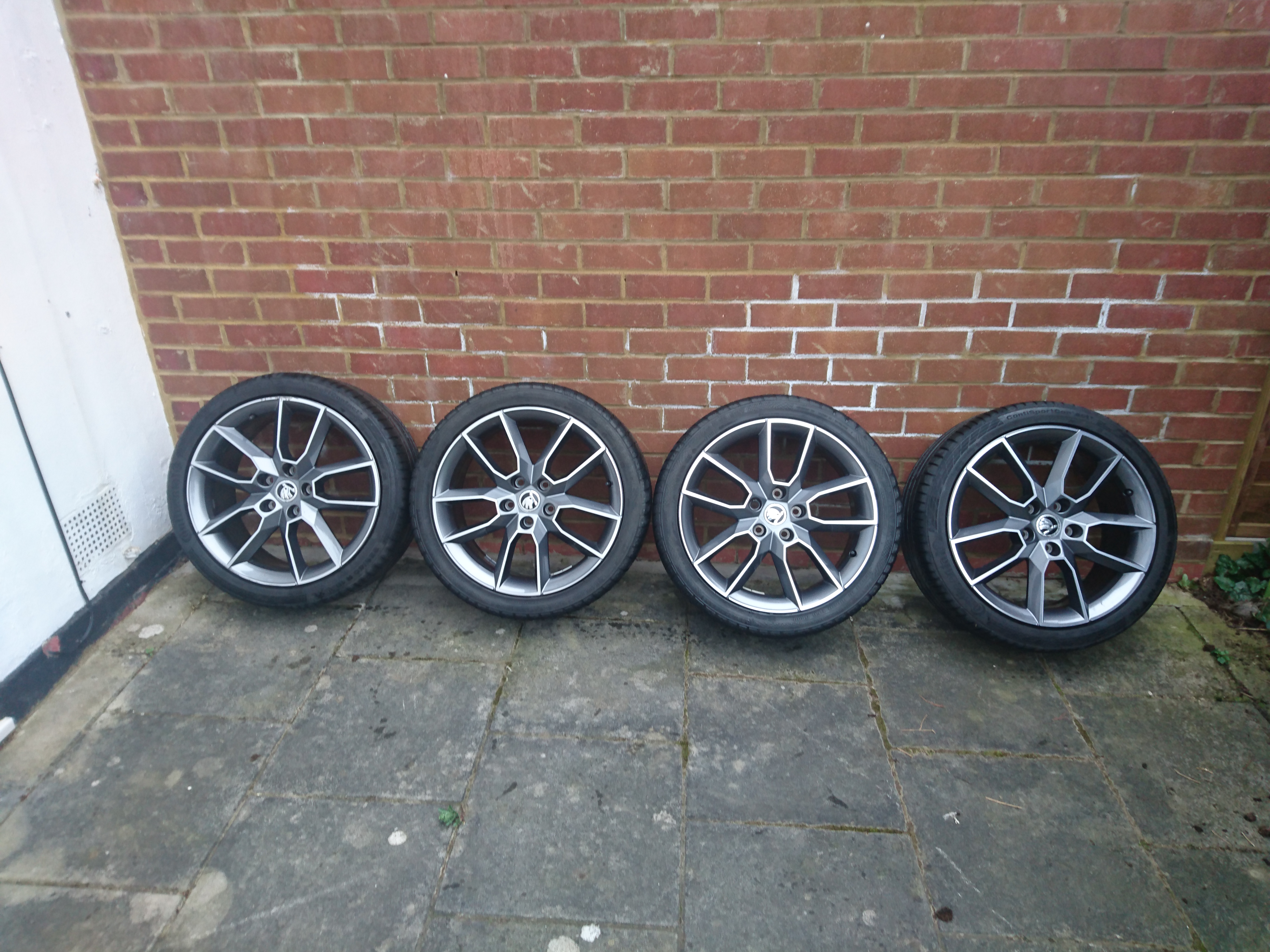 SOLD - For Sale. Octavia VRS Gemini alloys