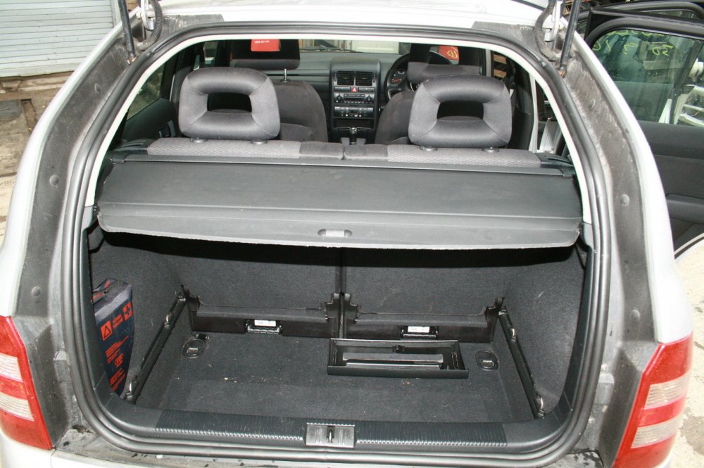 2001_audi_a2_1.4_petrol_aua_silver_ly7w_5_speed_fcu_breaking_8.jpg