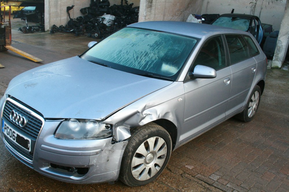 2006_audi_a3_1.6_bse_blue_ly7h_5_speed_gearbox_fun_estate_breaking_1.jpg