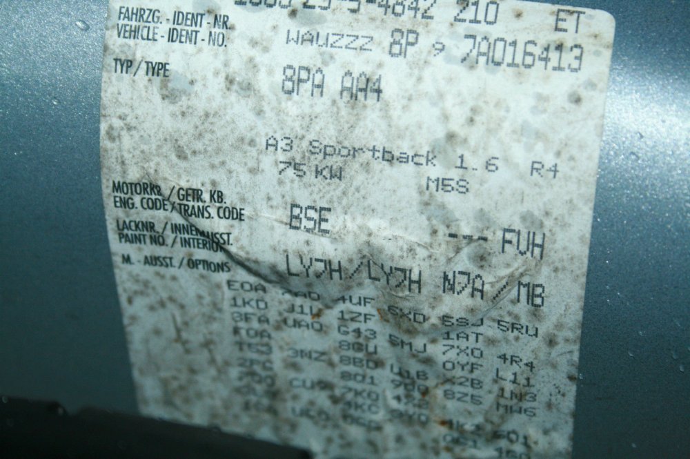 2006_audi_a3_1.6_bse_blue_ly7h_5_speed_gearbox_fun_estate_breaking_9.jpg