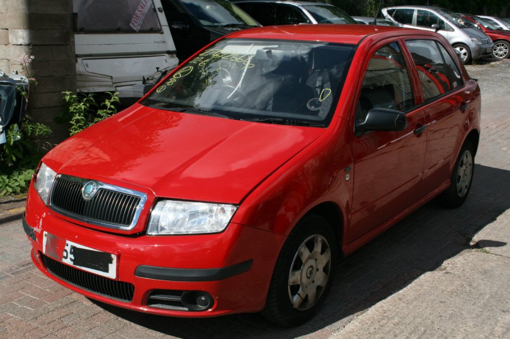 2006_skoda_fabia_1.2_petrol_bmd_red_8151_5_speed_gearbox_gsh_breaking.jpg
