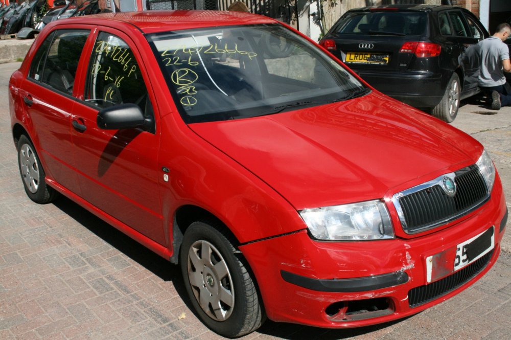 2006_skoda_fabia_1.2_petrol_bmd_red_8151_5_speed_gearbox_gsh_breaking_1.jpg