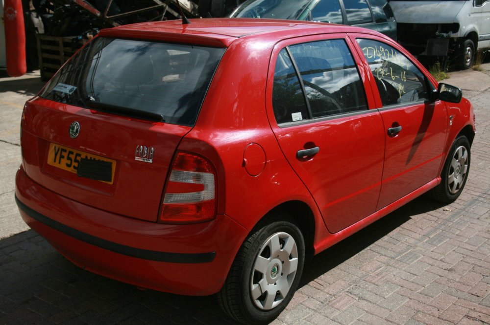 2006_skoda_fabia_1.2_petrol_bmd_red_8151_5_speed_gearbox_gsh_breaking_2.jpg