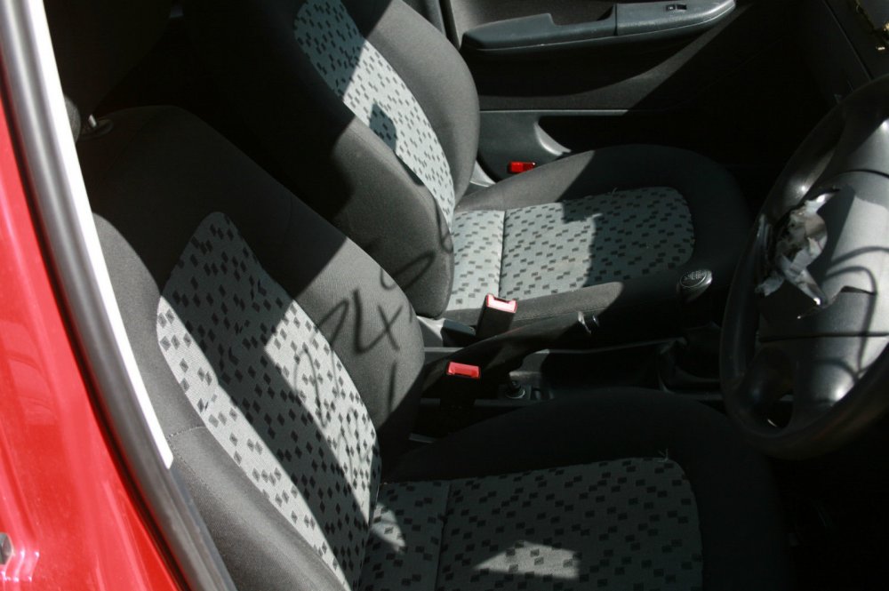 2006_skoda_fabia_1.2_petrol_bmd_red_8151_5_speed_gearbox_gsh_breaking_5.jpg