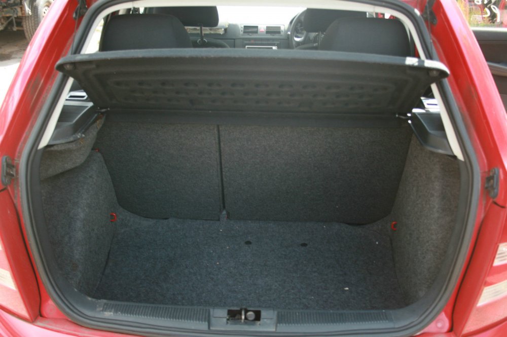 2006_skoda_fabia_1.2_petrol_bmd_red_8151_5_speed_gearbox_gsh_breaking_8.jpg