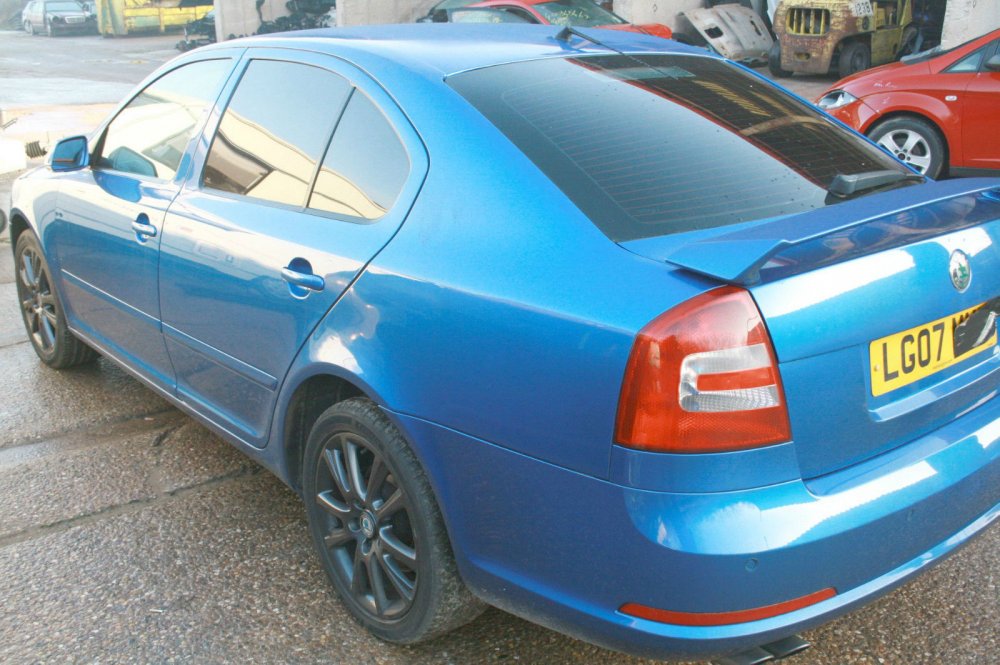2007_skoda_octavia_vrs_2.0_tdi_bmn_blue_9463_6_speed_gearbox_jma_breaking_2.jpg