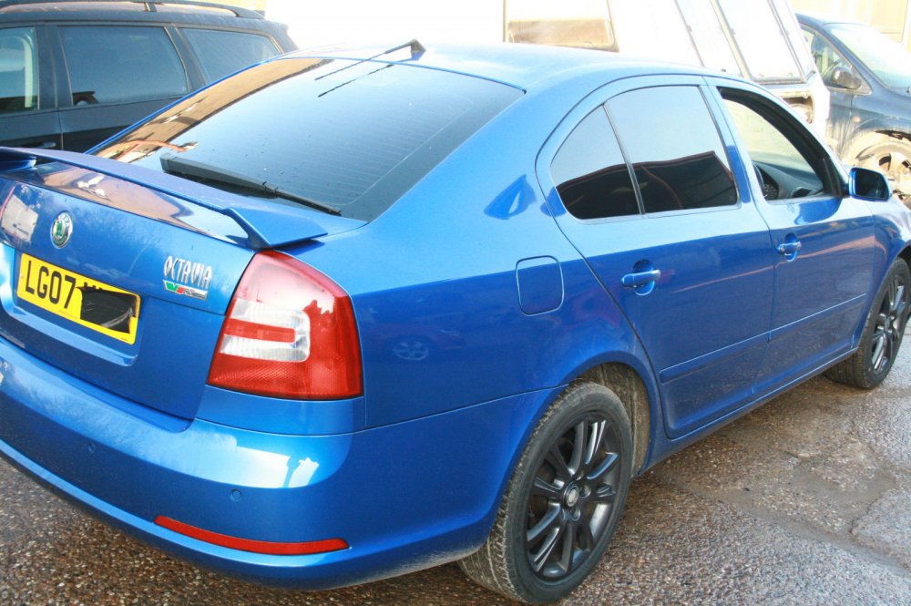 2007_skoda_octavia_vrs_2.0_tdi_bmn_blue_9463_6_speed_gearbox_jma_breaking_3.jpg