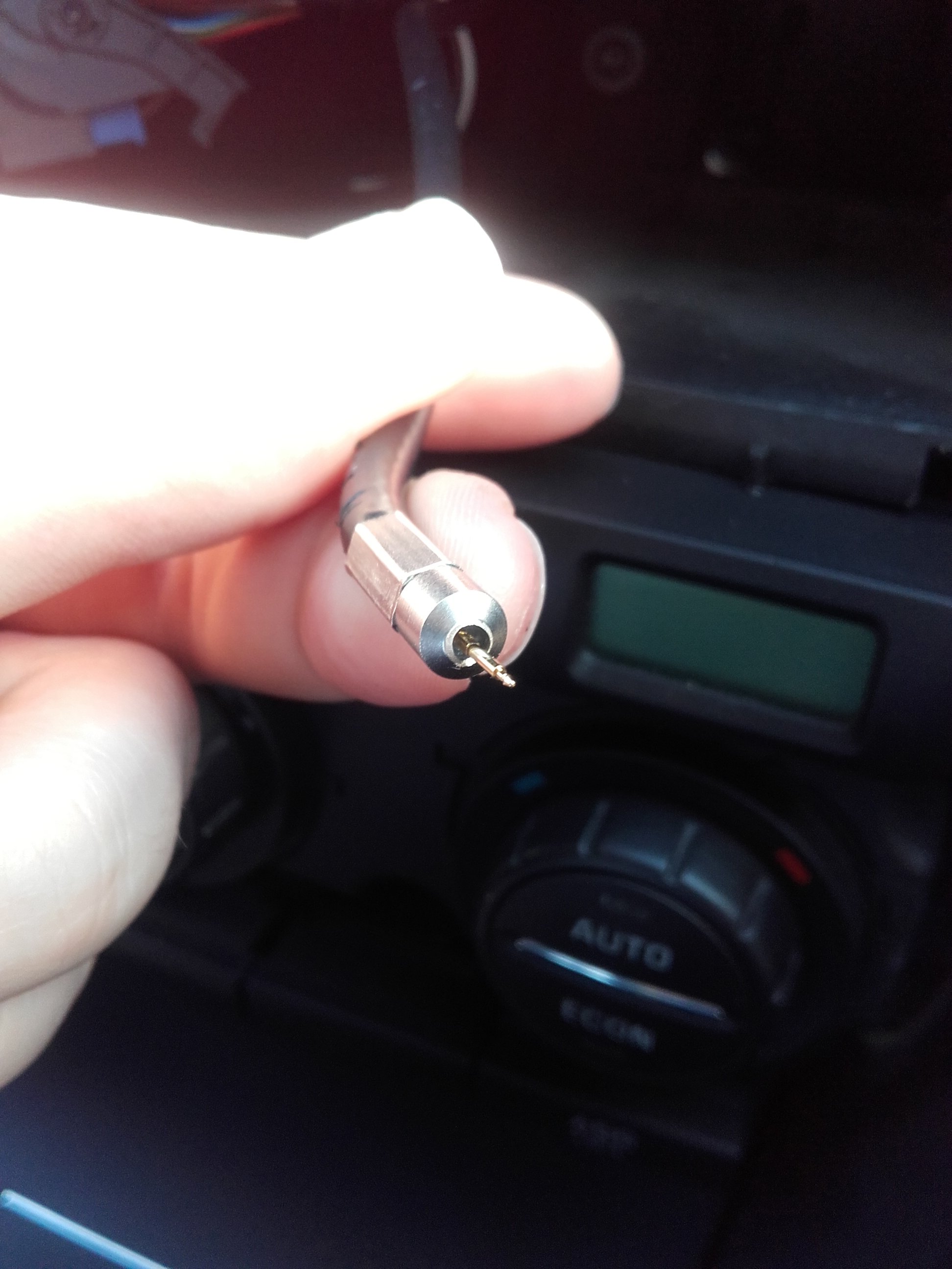 Broken Radio/FAKRA antenna Audio, Electronics and Security BRISKODA