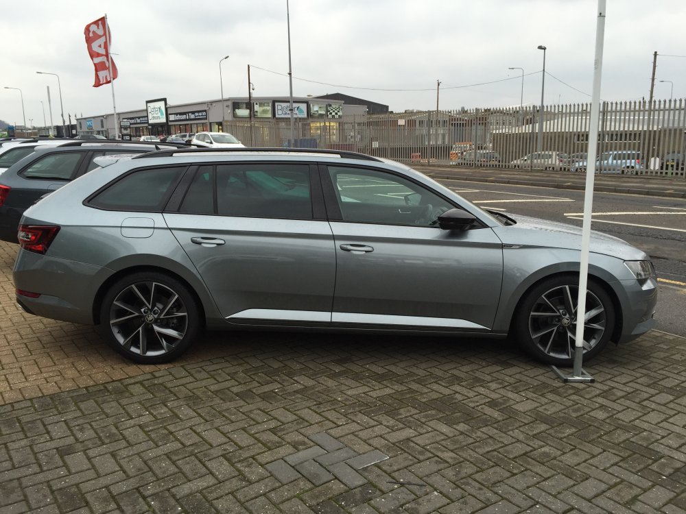 Skoda superb estate se business
