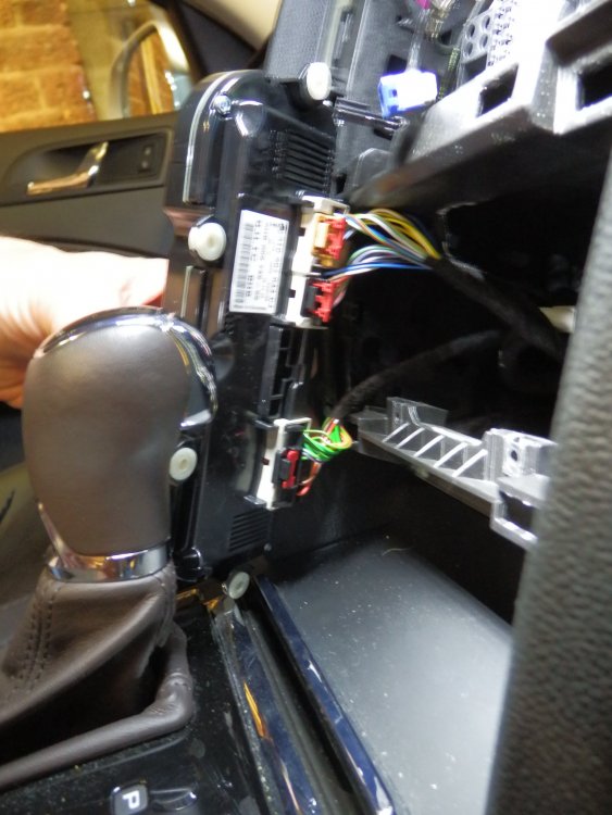 59333b7d7068e_Airconcontrolls.thumb.JPG.5585c9b9958fecb5df3a955b4bc90807.JPG