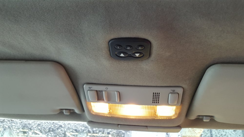 sunroof button.jpg