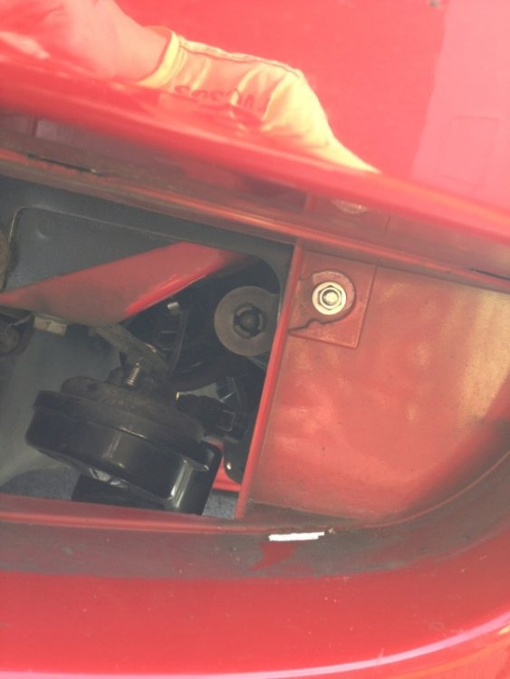 Outer temp sensor location. Skoda Octavia Mk I BRISKODA