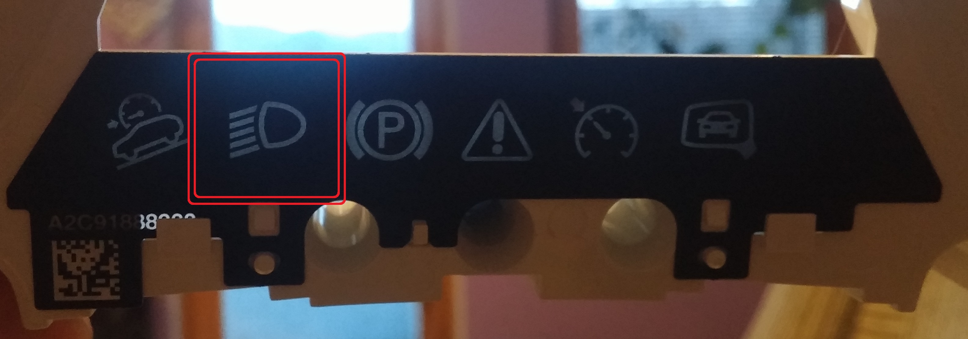 LED indicator for low beam