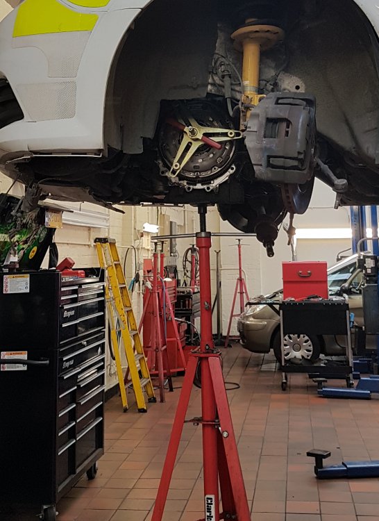 Clutch+flywheel job Skoda Octavia Mk II (2004 2013) BRISKODA