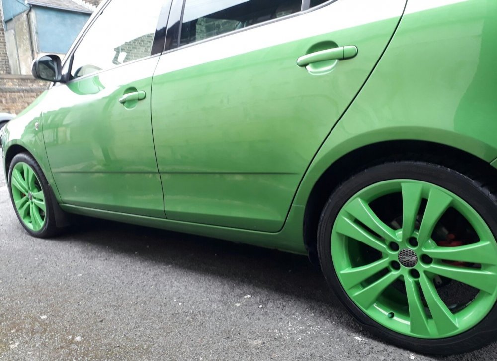 17'' green gigaro.jpg