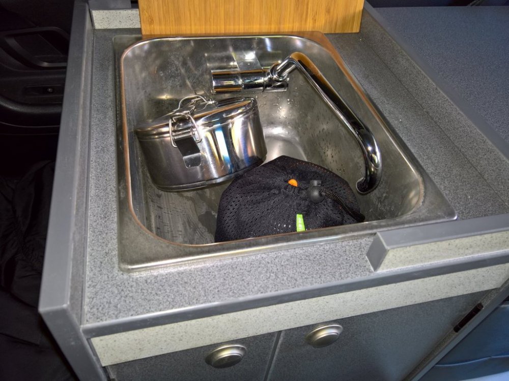 Roomster-RV-Galley-Bits2.thumb.JPG.310a6401003f53271a98f8643f5e3891.JPG