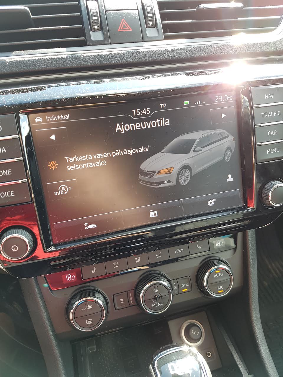 Check Daytime running lights/Side lights Error Skoda Superb Mk III