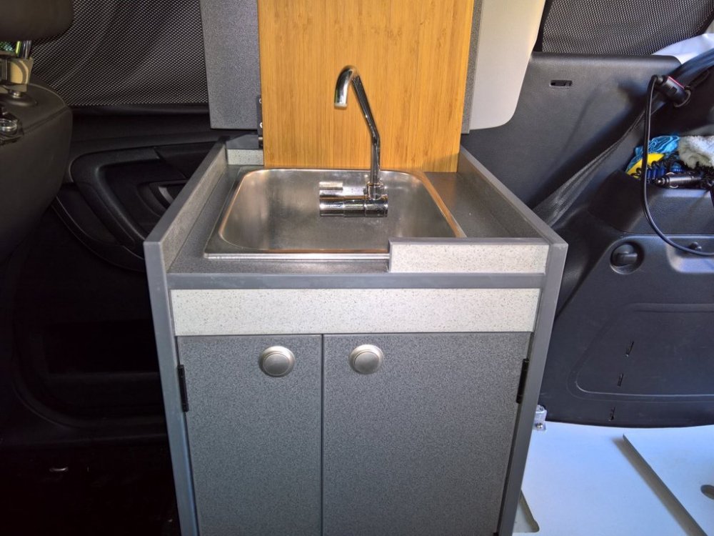 598711ee3a161_AvonvaleRoomsterGalley3Sink.thumb.JPG.d7dcc43b9f7031dae6ab5642b5f8de0c.JPG