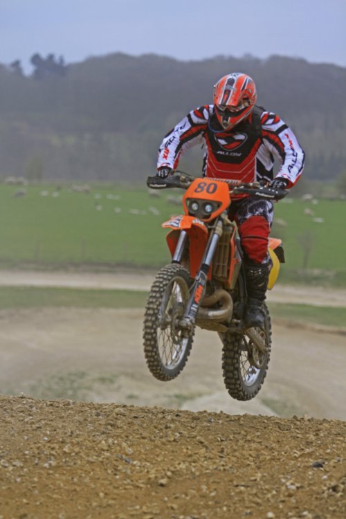 598cf1f24dc90_SRMCCChairmansChaseAshdownFarm31March2012(60).thumb.JPG.7953873350c8cbd376e45ed244f2fa32.JPG