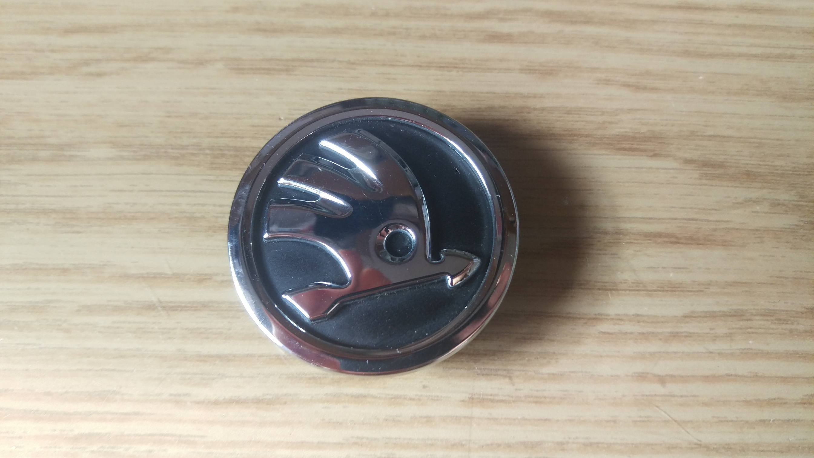 steering wheel badge Page 2 Skoda Superb Mk II (20082015) BRISKODA