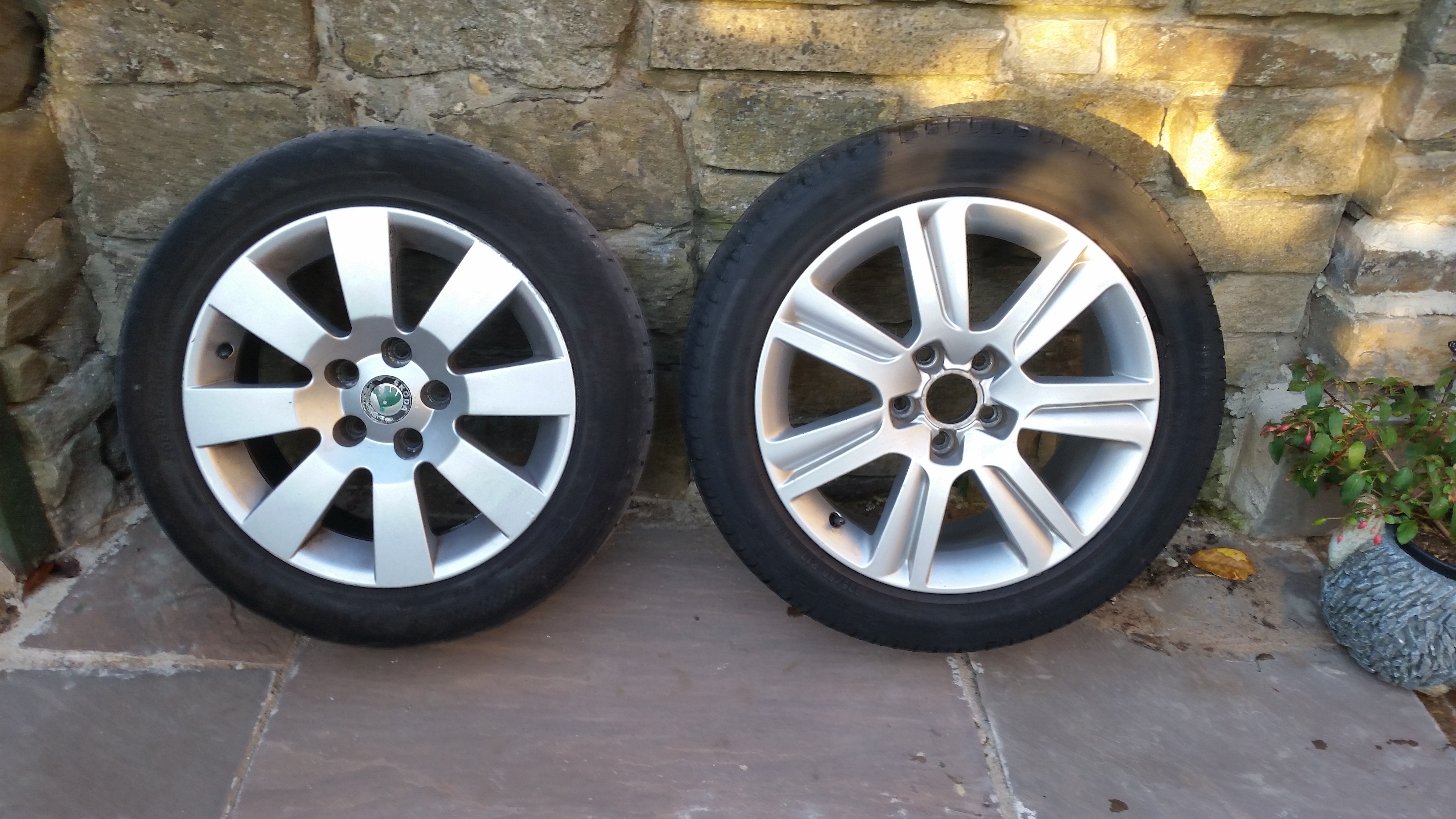 17 inch Audi A4 Alloys on Superb I