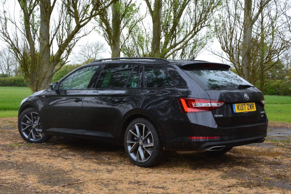 skoda-superb-99.jpg