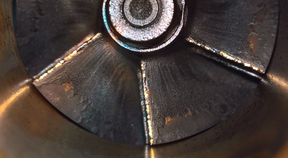 Closeup_compressor.thumb.jpg.c604cd5805b6ba4ed41704b821127099.jpg