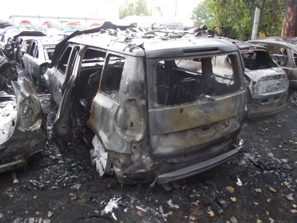 Skoda Yeti OV15 VUE post-arson.jpg