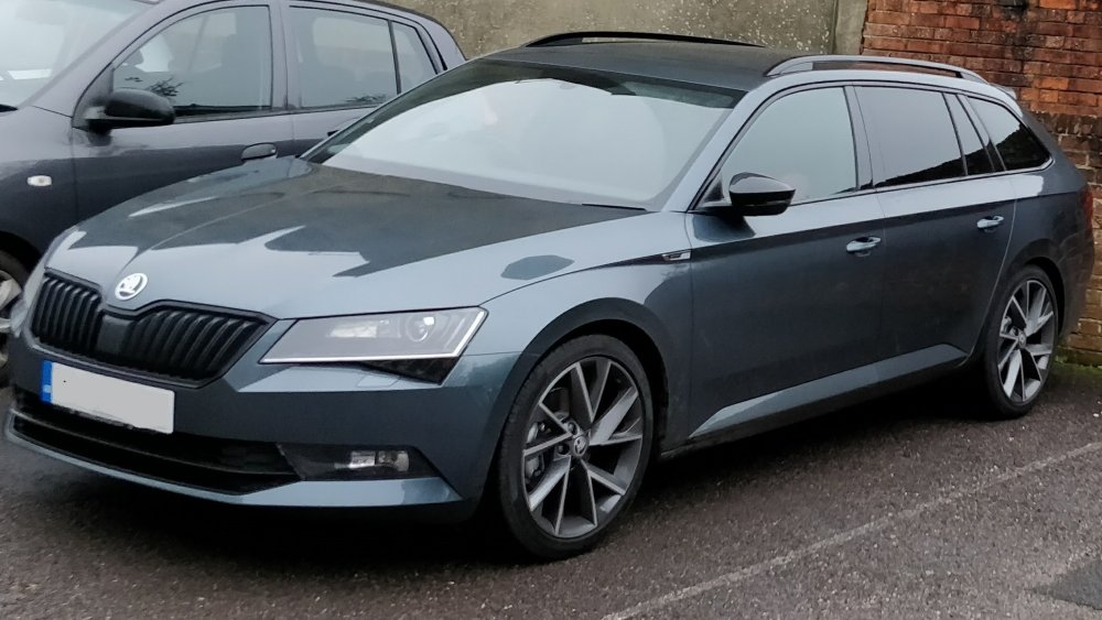 Superb Sportline.jpg