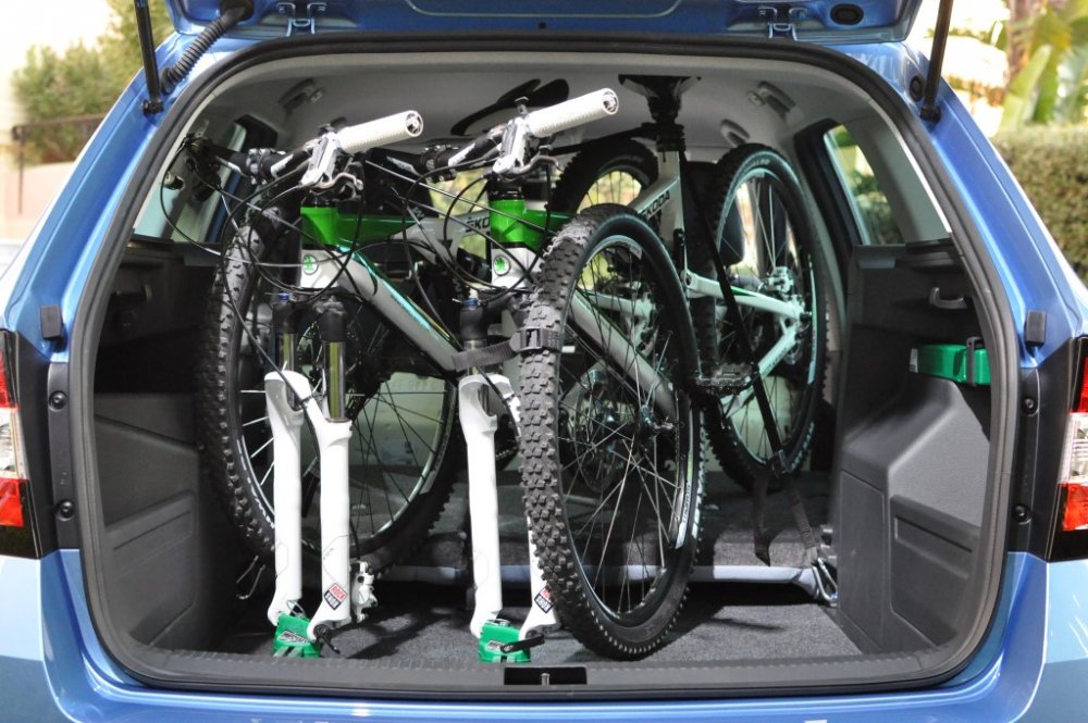 DSC_0378-Custom.jpg